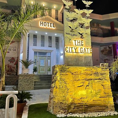 The City Gate Hotel Sarandë Buitenkant foto