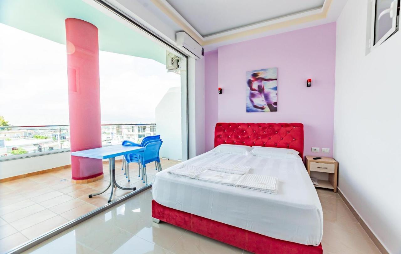 The City Gate Hotel Sarandë Buitenkant foto