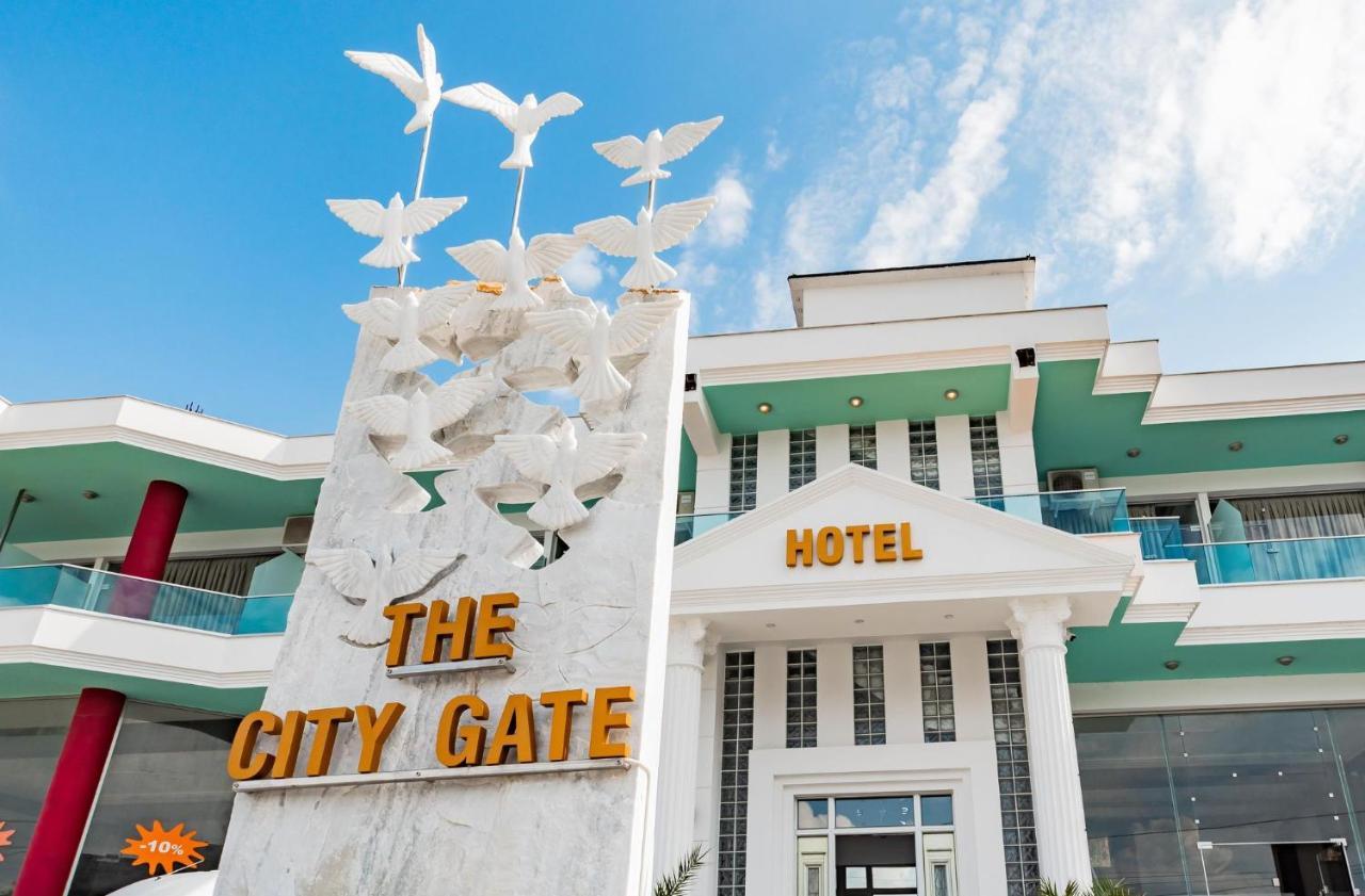 The City Gate Hotel Sarandë Buitenkant foto
