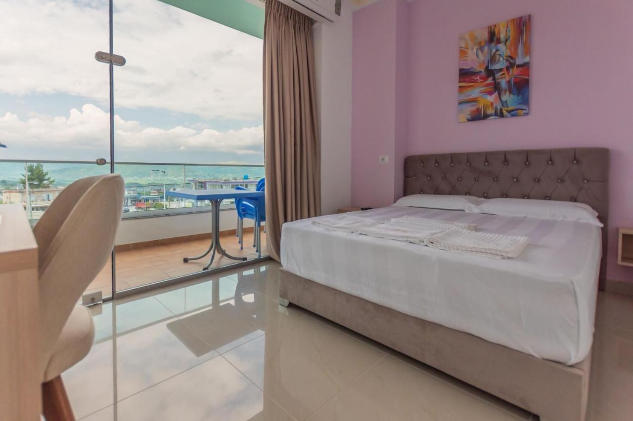 The City Gate Hotel Sarandë Buitenkant foto